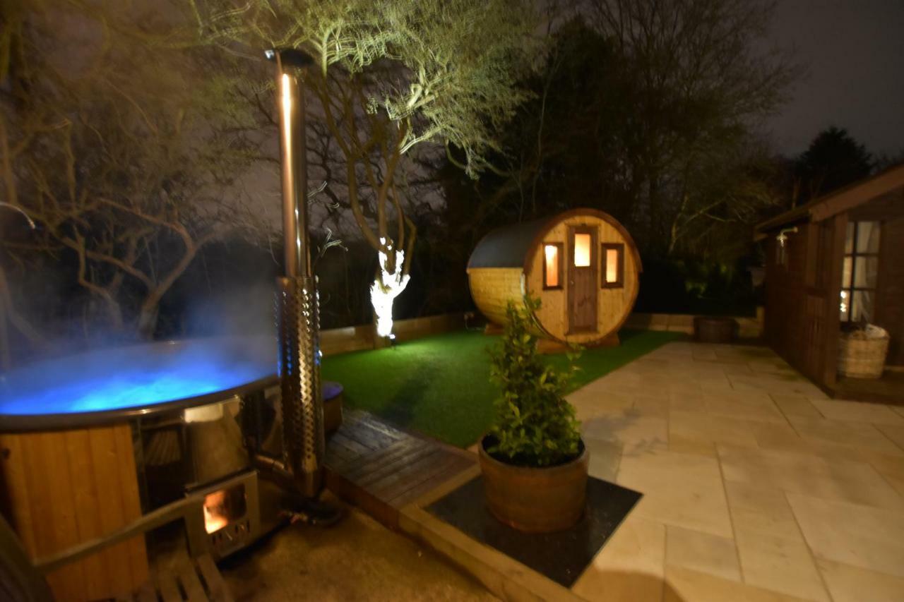 Oak Tree Stables Cottage Birmingham Extérieur photo