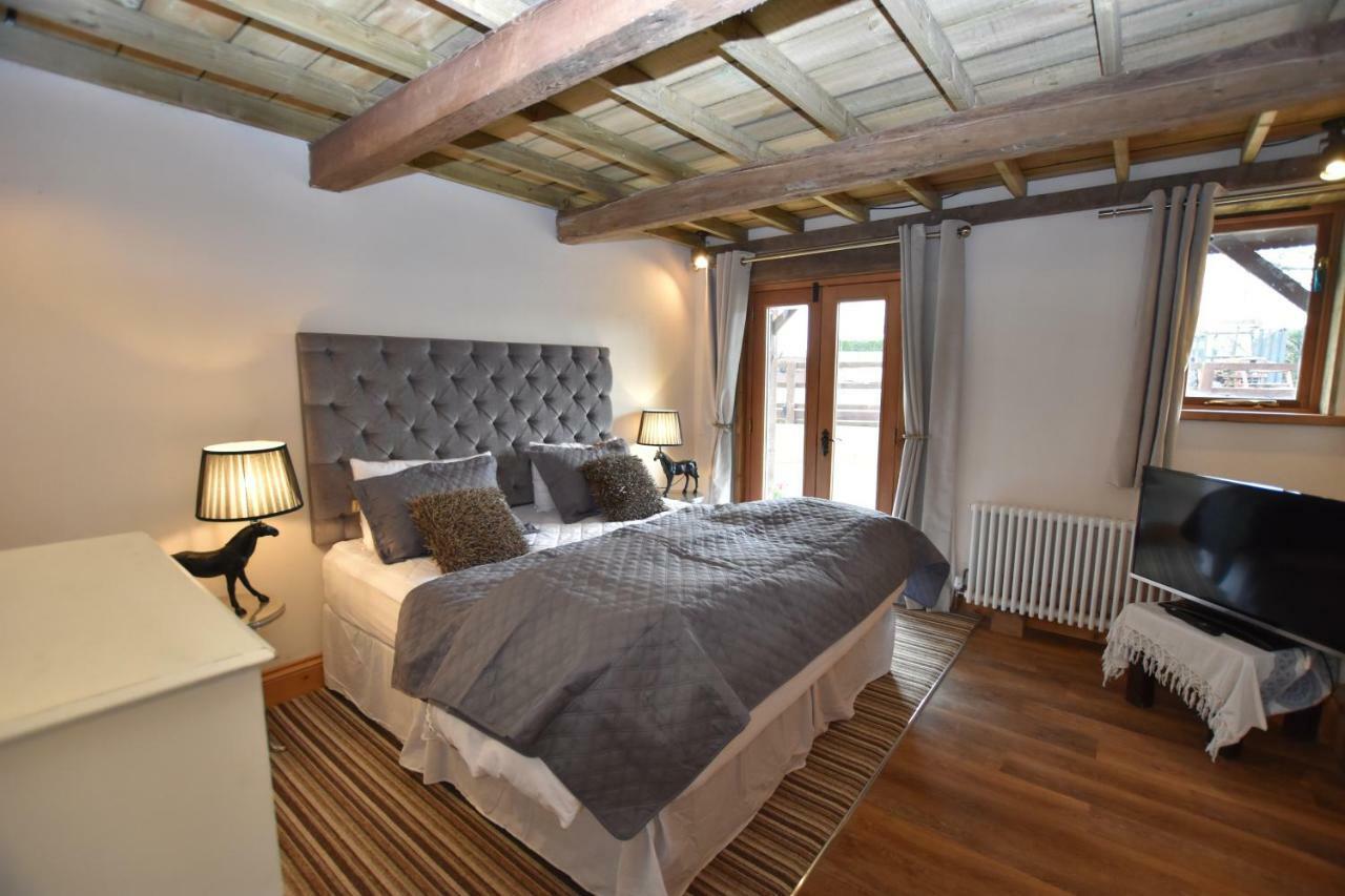 Oak Tree Stables Cottage Birmingham Extérieur photo