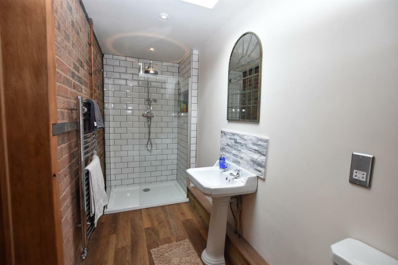 Oak Tree Stables Cottage Birmingham Extérieur photo