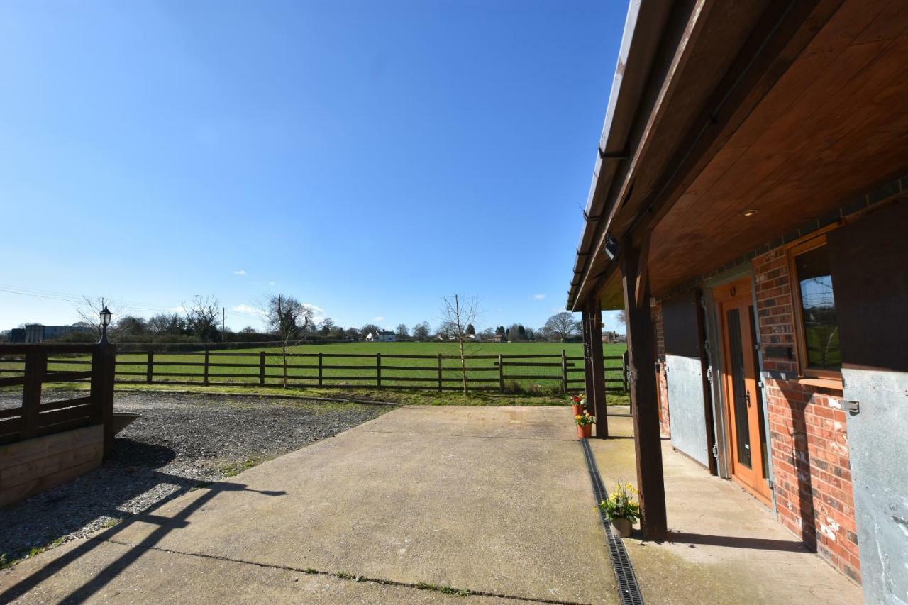 Oak Tree Stables Cottage Birmingham Extérieur photo