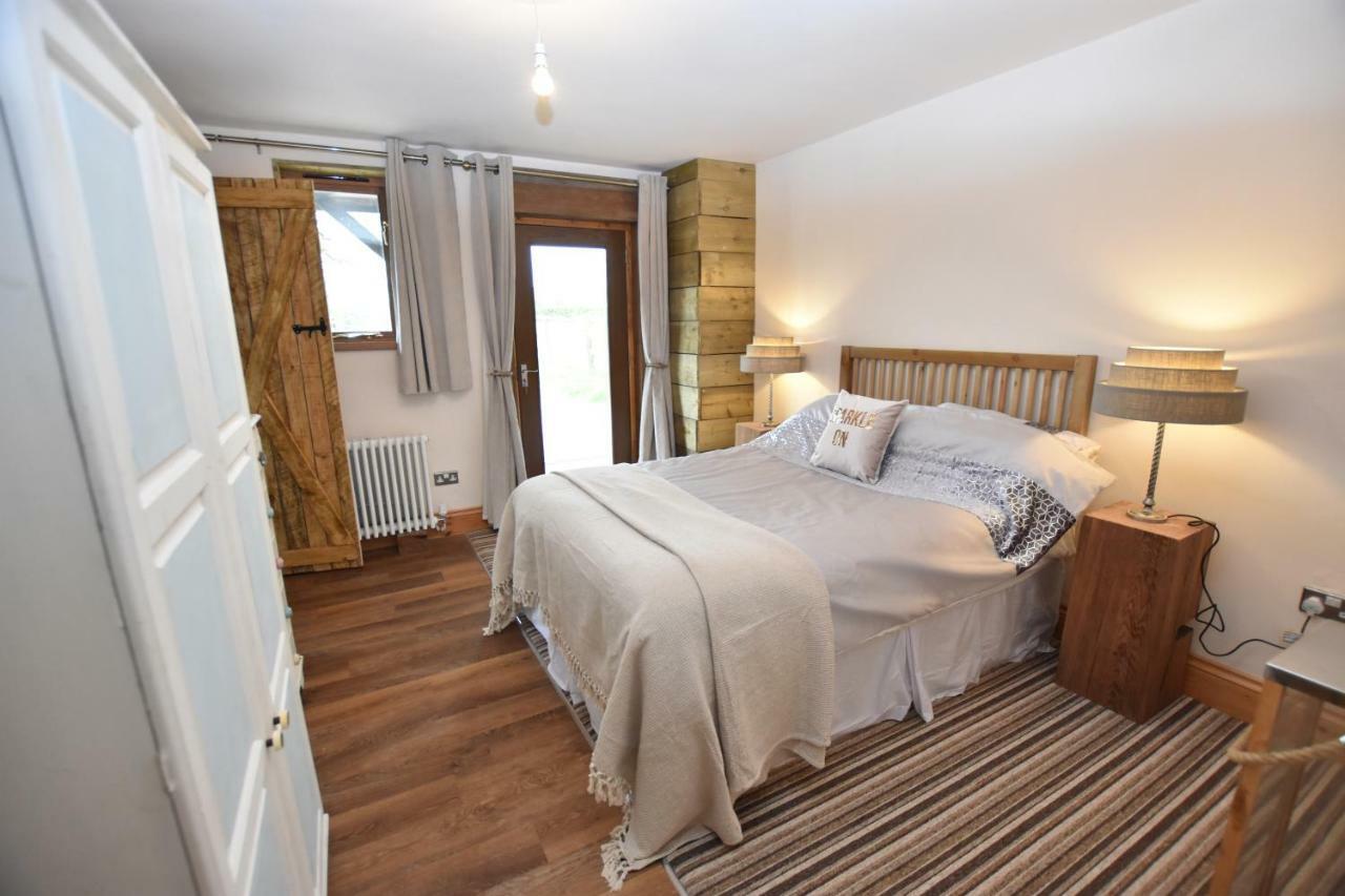 Oak Tree Stables Cottage Birmingham Extérieur photo